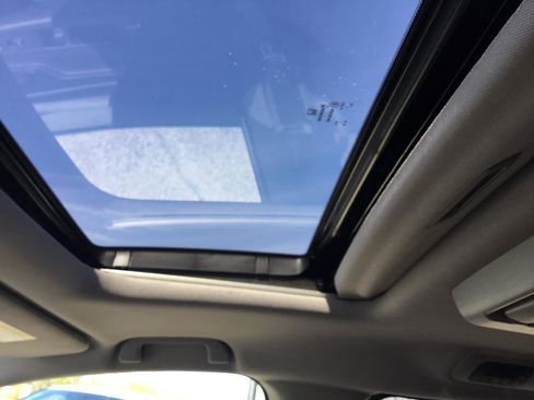 Used 2018 Honda Odyssey Touring image 17