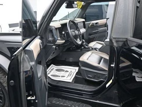 Used 2024 Ford Bronco Wildtrak image 16