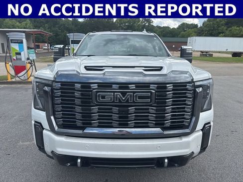 Used 2024 GMC Sierra 3500 Denali Ultimate AWD/4WD image 2