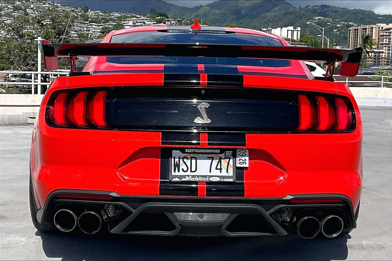 Used 2022 Ford Mustang Shelby GT500 w/ Carbon Fiber Track Pack RWD image 5