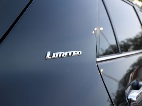 Used 2021 Toyota 4Runner Limited image 12