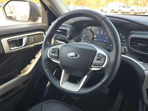 Used 2022 Ford Explorer XLT w/ Equipment Group 202A image 36