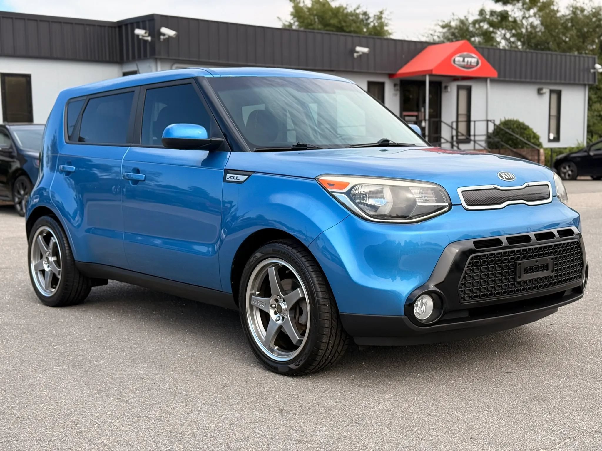 Used 2016 Kia Soul + w/ Designer's Package FWD image 3