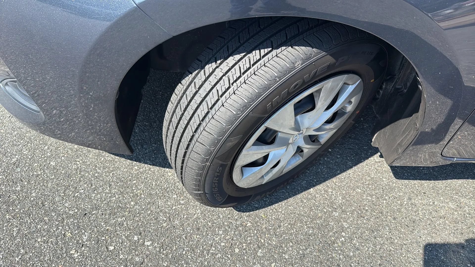 Used 2019 Toyota Corolla L FWD image 8