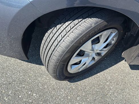 Used 2019 Toyota Corolla L FWD image 8