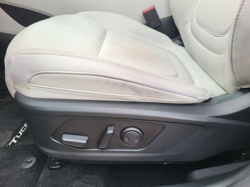 Used 2023 Hyundai Tucson SEL w/ Convenience Package image 8