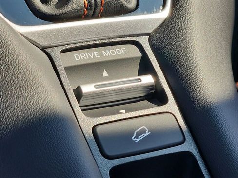 Used 2025 Honda HR-V Sport image 24