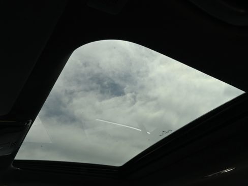 Used 2024 BMW 330i Sedan w/ Convenience Package image 27