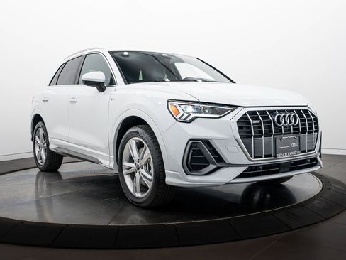 Certified 2023 Audi Q3 2.0T Premium Plus w/ Premium Plus Package AWD/4WD image 2