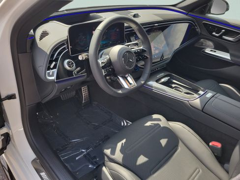 New 2026 Mercedes-Benz E 53 AMG e 4MATIC Sedan image 19