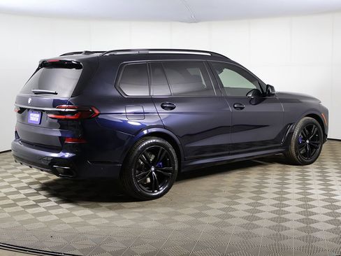 Used 2024 BMW X7 xDrive40i w/ M Sport Package AWD/4WD image 15