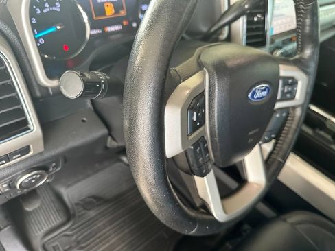 Used 2019 Ford F250 Lariat w/ Lariat Ultimate Package AWD/4WD image 21