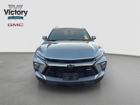 Used 2024 Chevrolet Blazer RS w/ Driver Confidence II Package image 2