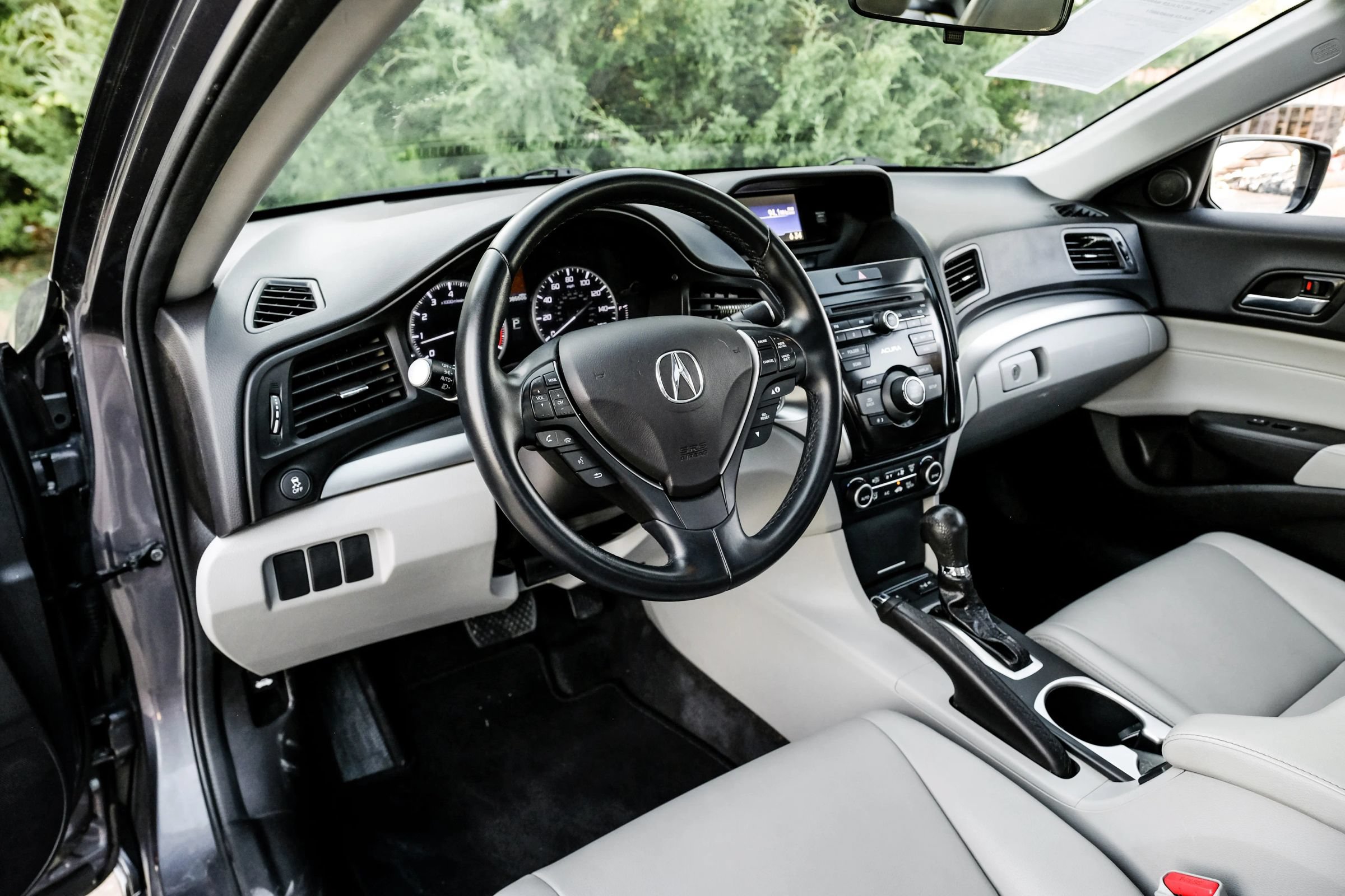 Used 2018 Acura ILX w/ Special Edition Package FWD image 3