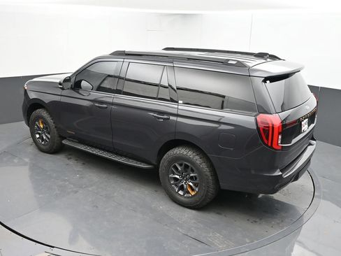 Used 2025 Ford Expedition Tremor AWD/4WD image 36