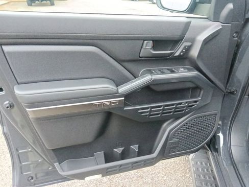 New 2025 Toyota 4Runner TRD Off-Road Premium image 11