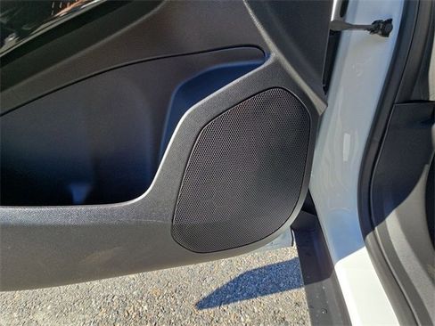 New 2026 Chevrolet Trax LT image 24