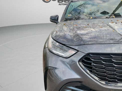 Used 2025 Toyota Highlander XSE image 12