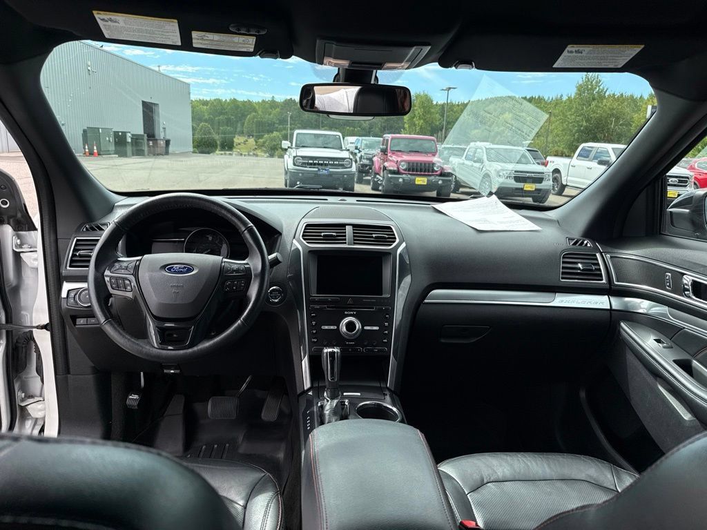 Used 2018 Ford Explorer Sport AWD/4WD image 18