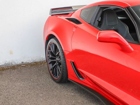Used 2017 Chevrolet Corvette Z06 w/ Z07 Performance Package RWD image 63