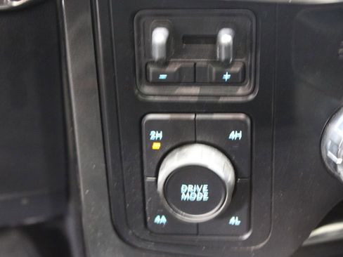 Used 2023 Ford F150 Lariat AWD/4WD image 30