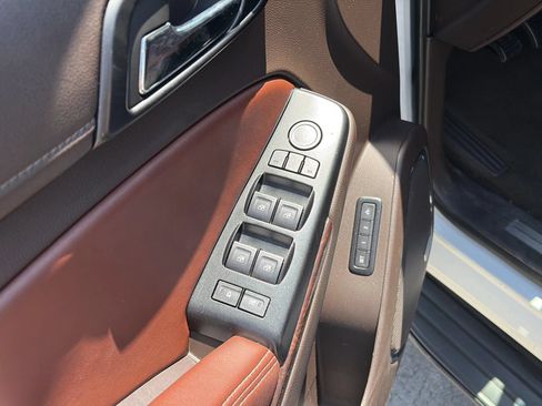 Used 2018 Chevrolet Tahoe Premier w/ RST 6.2L Performance Edition RWD image 26