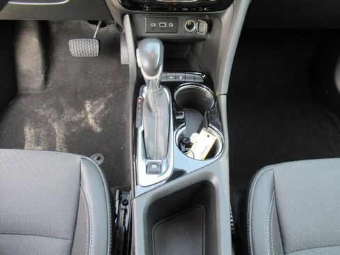Used 2022 Buick Encore GX Select image 20
