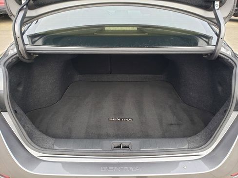 Certified 2021 Nissan Sentra SV image 9