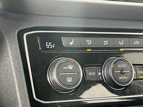 Used 2023 Volkswagen Atlas SEL R-Line image 20