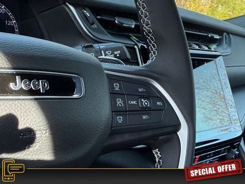 New 2025 Jeep Grand Cherokee Laredo X w/ Luxury Tech Group I image 12