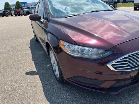 Used 2017 Ford Fusion SE FWD image 11