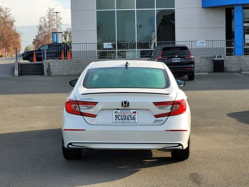 Used 2022 Honda Accord Sport image 6