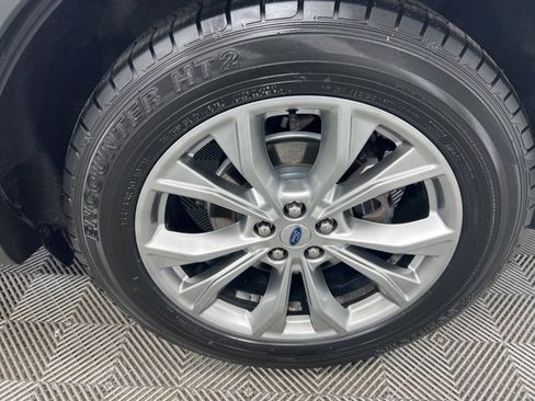 Used 2021 Ford Explorer XLT w/ Equipment Group 202A image 11