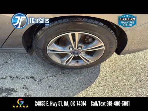 Used 2014 Ford Focus SE w/ SE Sport Package image 31