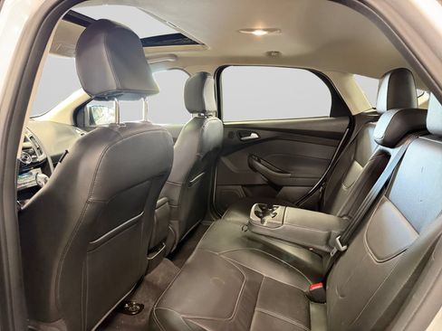 Used 2018 Ford Focus Titanium FWD image 35