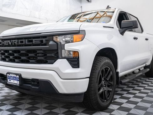 Used 2022 Chevrolet Silverado 1500 Custom AWD/4WD image 3