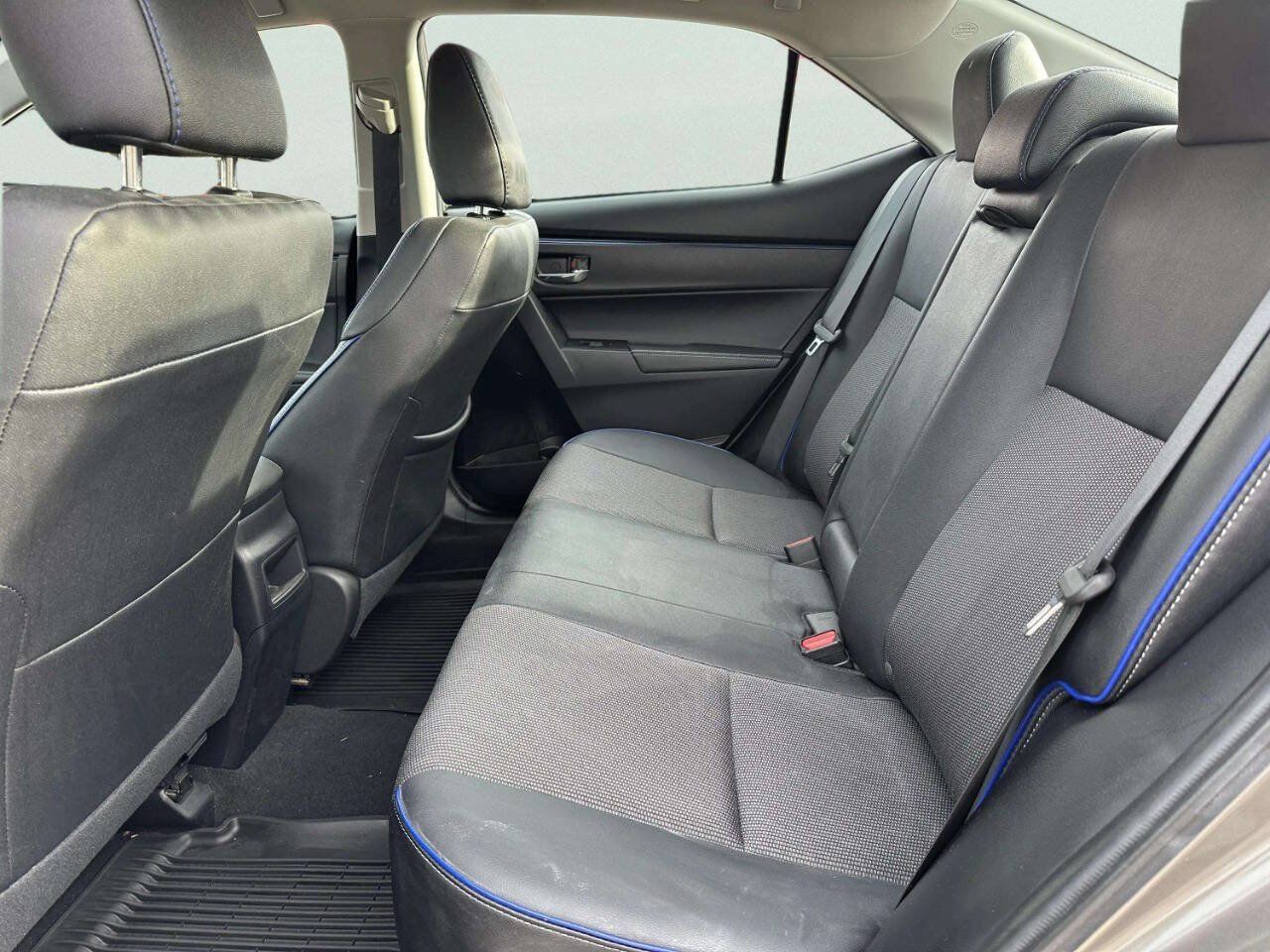 Used 2019 Toyota Corolla SE FWD image 12