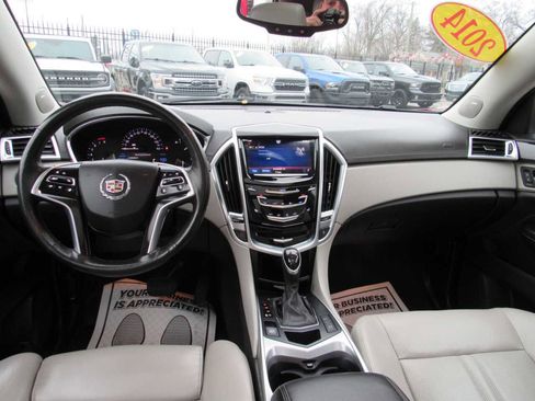 Used 2014 Cadillac SRX Luxury image 11