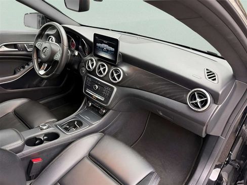 Used 2018 Mercedes-Benz CLA 250 4MATIC image 21