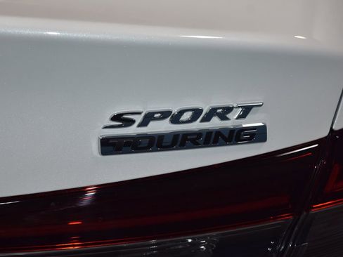 Used 2025 Honda Civic Sport Touring image 31