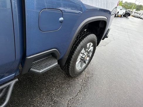 Used 2025 Chevrolet Silverado 2500 Custom w/ Custom Value Package AWD/4WD image 12