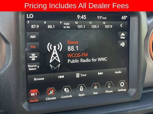 Used 2023 Jeep Gladiator Mojave AWD/4WD image 26