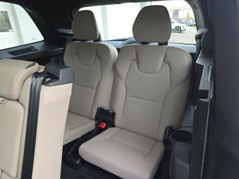 Certified 2025 Volvo XC90 B5 Plus image 23