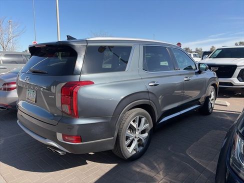 Used 2021 Hyundai Palisade SEL w/ Premium Package image 3