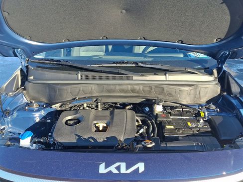 Used 2025 Kia Seltos LX image 28