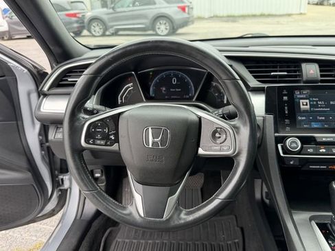 Used 2018 Honda Civic Touring image 19