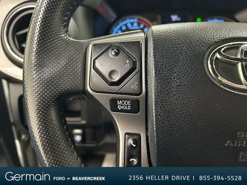 Used 2017 Toyota Tacoma Limited image 22