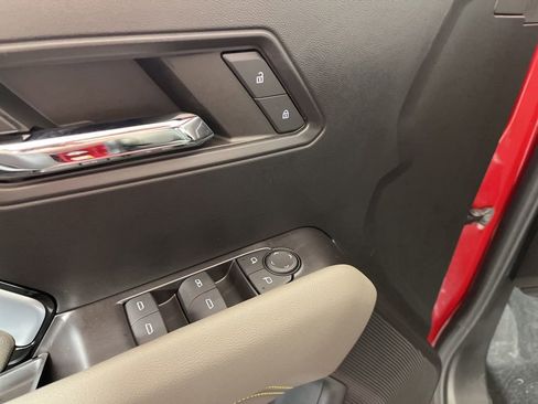 Certified 2024 Chevrolet Colorado ZR2 w/ Technology Package image 30