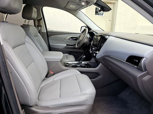 Used 2018 Chevrolet Traverse LT w/ LPO, 'HIT The Road' Package image 17