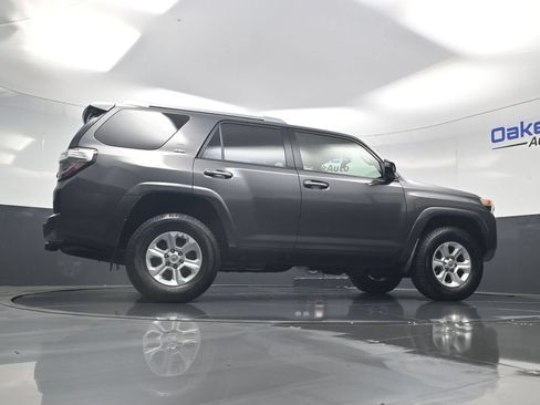 Used 2016 Toyota 4Runner SR5 AWD/4WD image 45